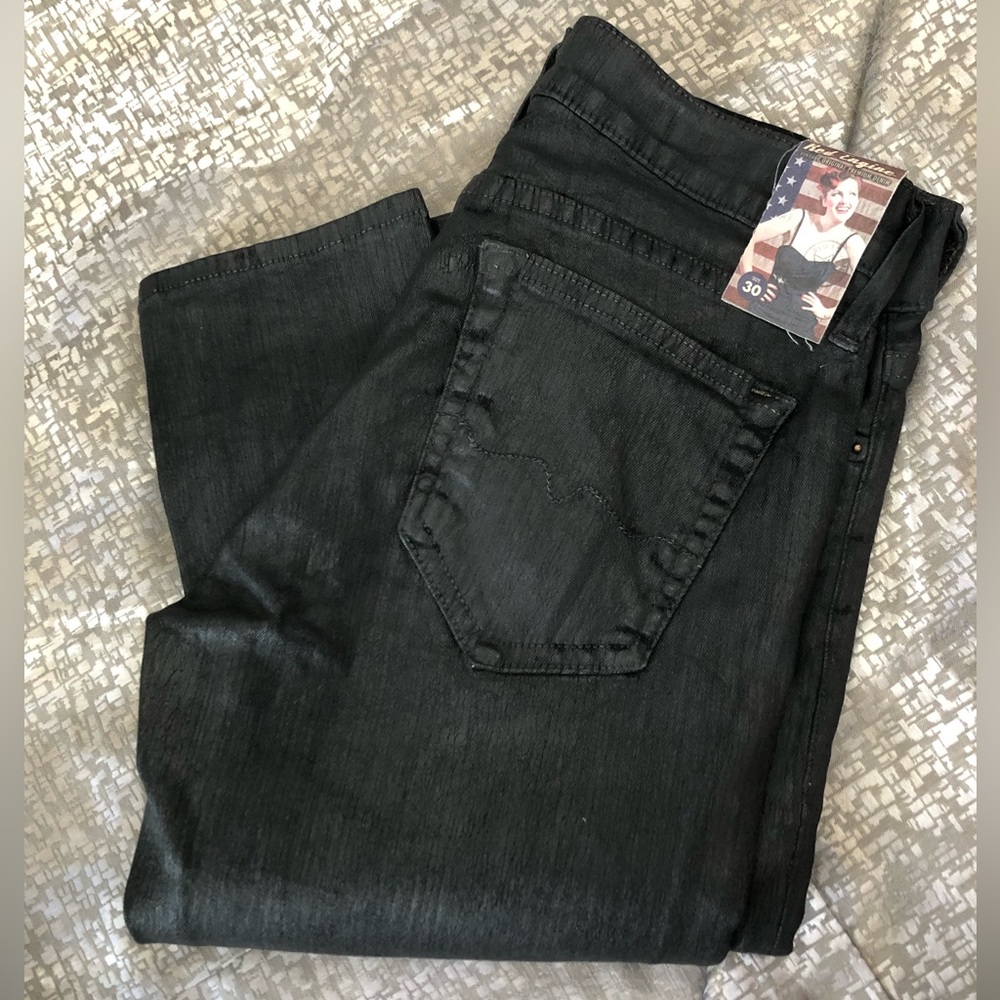 Red engine Cayenne Low rise skinny Jeans, Black coated, size 30
